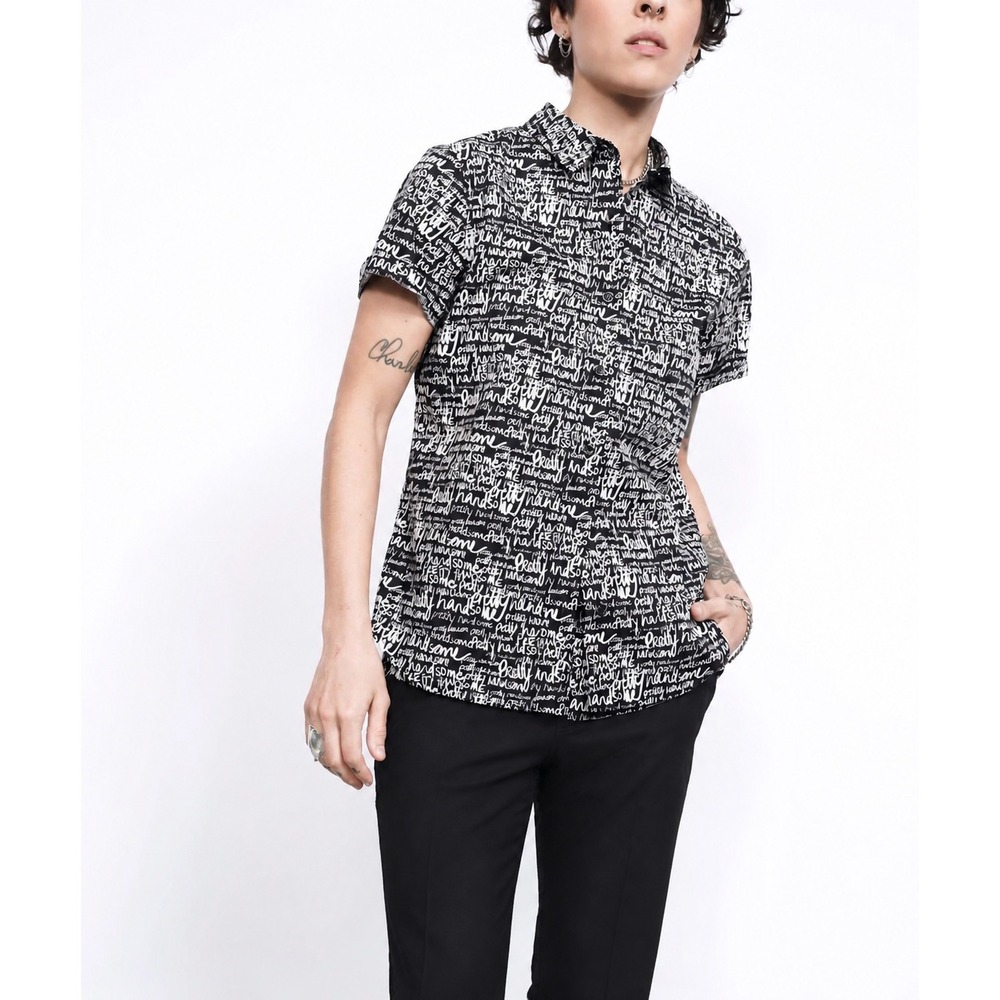 WILDFANG The Essential Short Sleeve Button Up Shirt in Pretty Handsome